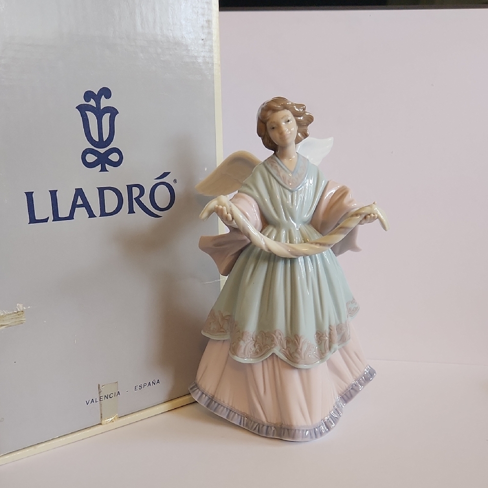 Lladro Angel "Joyful Offering" Tree Topper  in Soft Pastels